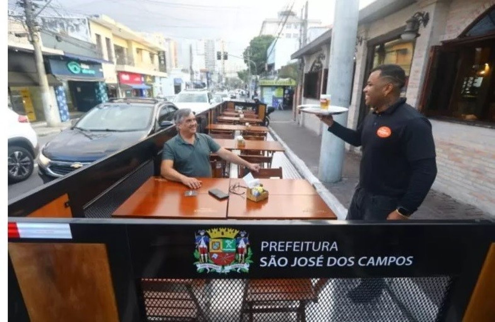 Prefeitura de SJC inicia instalação de Parklets